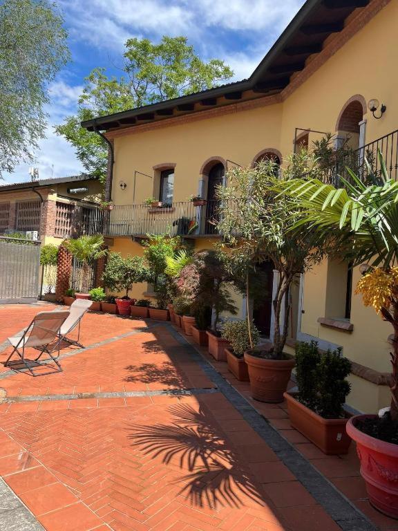 Monolocale Dalia Abbadesse Guest House Milano Esterno foto