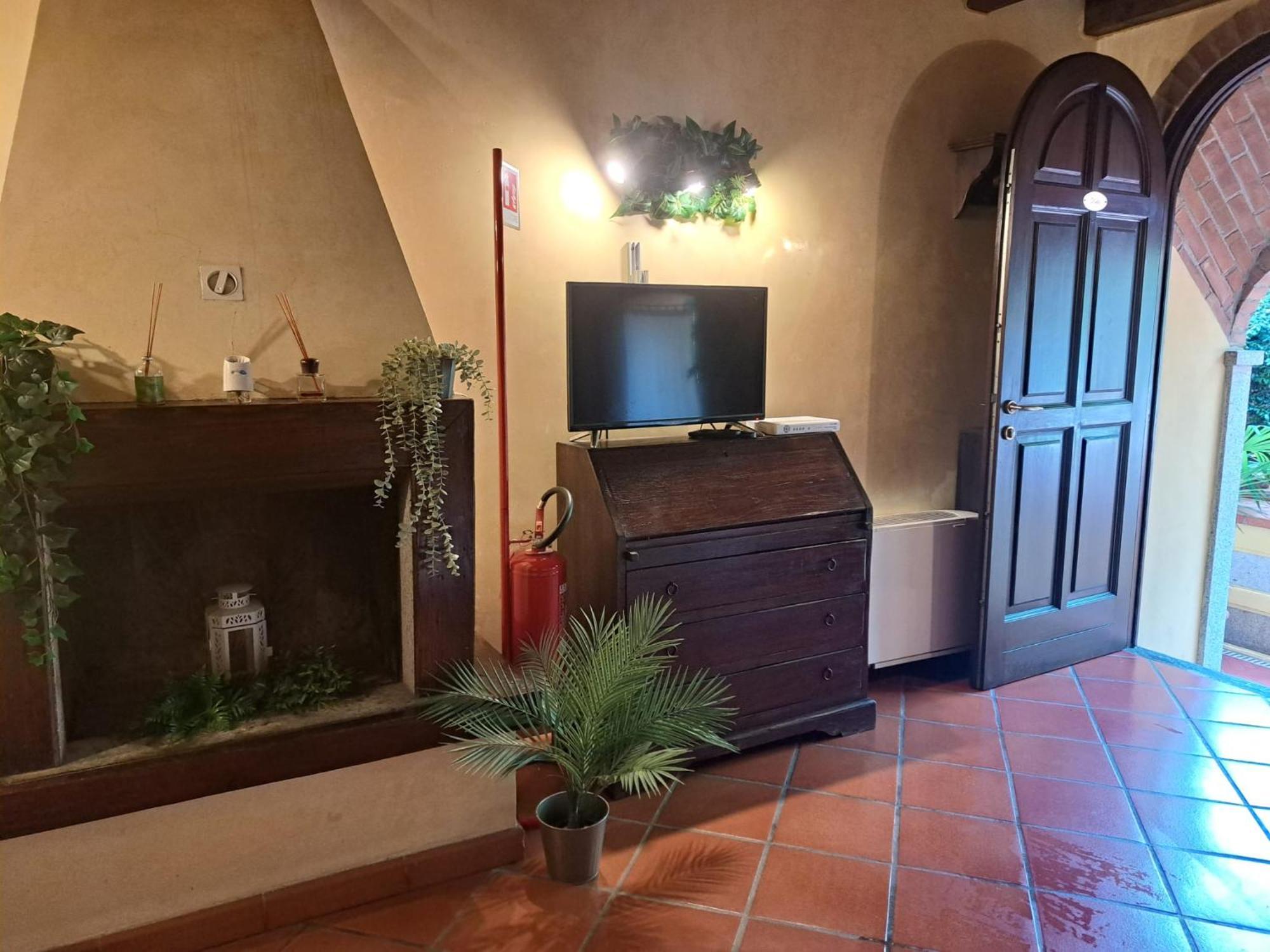 Monolocale Dalia Abbadesse Guest House Milano Esterno foto